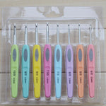 8pcs LED Crochet Hook Set – Multicolor Knitting Needles with Plastic Handle 2.5–6mm